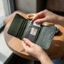 Маленький гаманець зручного формату із натуральної шкіри ST Leather 23076 Зелений