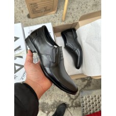 Мужские кожаные демисезонные туфли Ava 38 черные